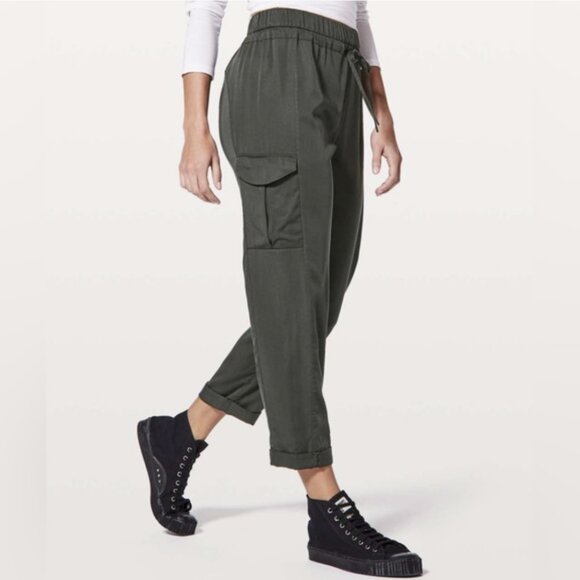 Lululemon Move Lightly Pant *26.5" Evergreen Cargo Tencel Pull-On Lightweight 4 - Picture 1 of 14